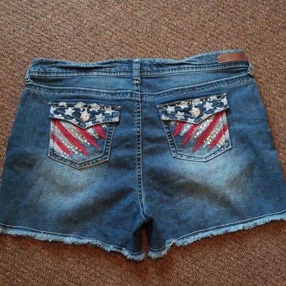 Wallflower Pants - Wallflower shorts size 20